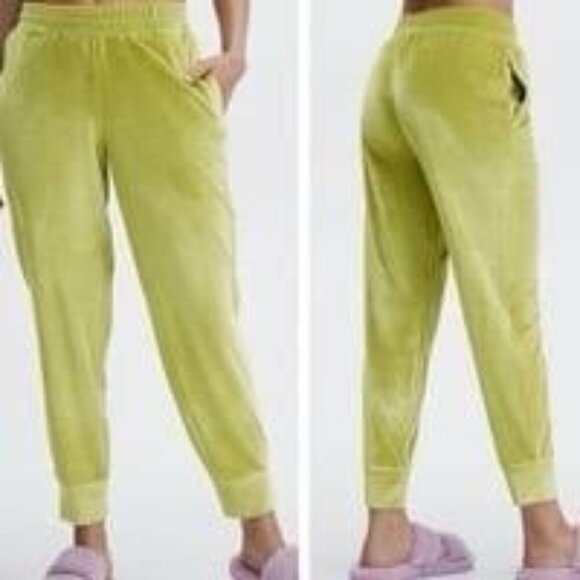 Fabletics Women's Daria Luxe Velour Pocket Joggers Crushed Velvet Lime Green M - Picture 1 of 7